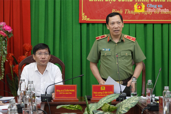 Thiếu tướng Lê Văn Tuyến - Thứ trưởng Bộ Công an làm việc với UBND tỉnh và Công an tỉnh Bình Thuận