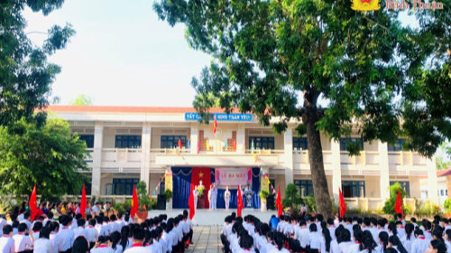 Lễ ra mắt Trường THCS Nguyễn Du - huyện Đức Linh điển hình về "phong trào toàn dân bảo vệ ANTQ" năm 2023